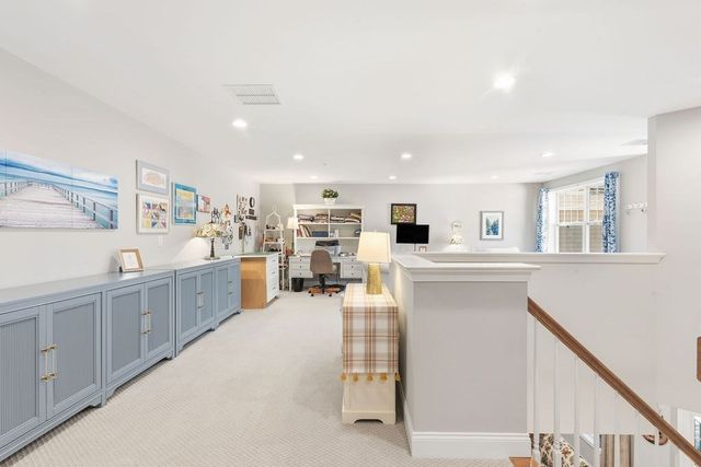 12 Plimpton Farm Rd 12, Millis, MA 02054
