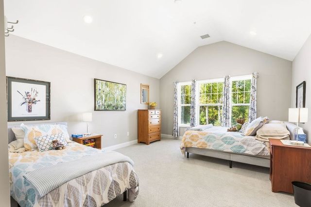 12 Plimpton Farm Rd 12, Millis, MA 02054