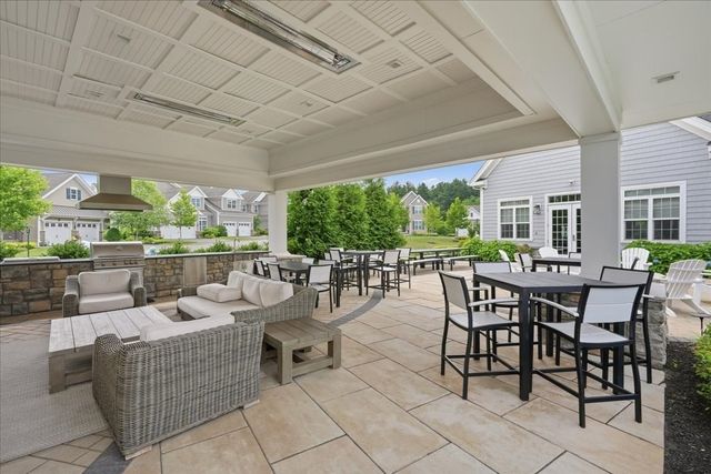 12 Plimpton Farm Rd 12, Millis, MA 02054