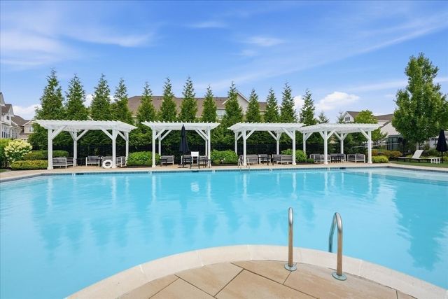 12 Plimpton Farm Rd 12, Millis, MA 02054