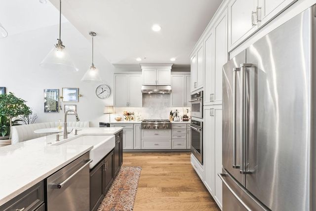 12 Plimpton Farm Rd 12, Millis, MA 02054
