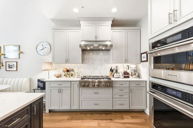 12 Plimpton Farm Rd 12, Millis, MA 02054