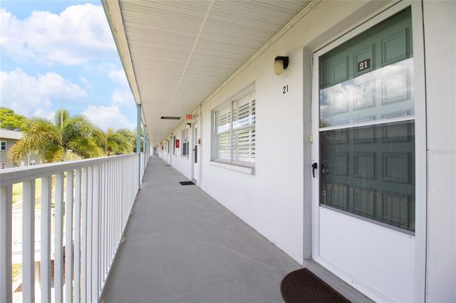 5267 81ST STREET N 21, St Petersburg, FL 33709