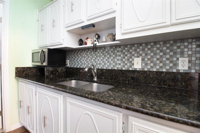 5267 81ST STREET N 21, St Petersburg, FL 33709