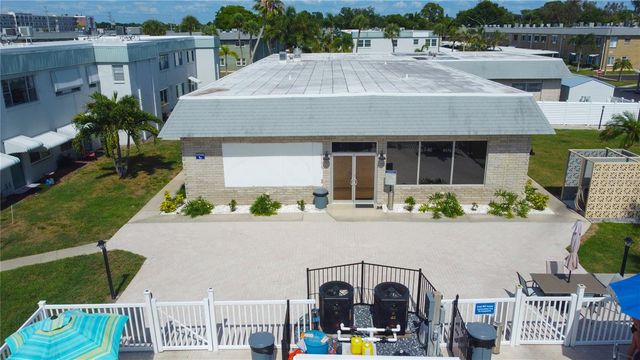 5267 81ST STREET N 21, St Petersburg, FL 33709