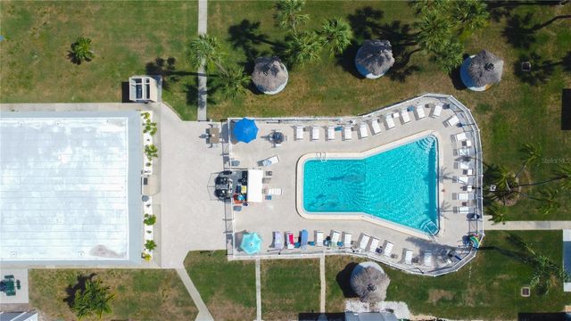5267 81ST STREET N 21, St Petersburg, FL 33709