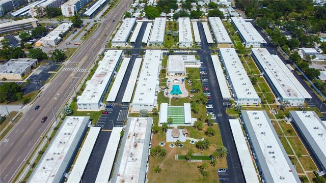 5267 81ST STREET N 21, St Petersburg, FL 33709