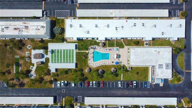 5267 81ST STREET N 21, St Petersburg, FL 33709