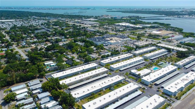 5267 81ST STREET N 21, St Petersburg, FL 33709