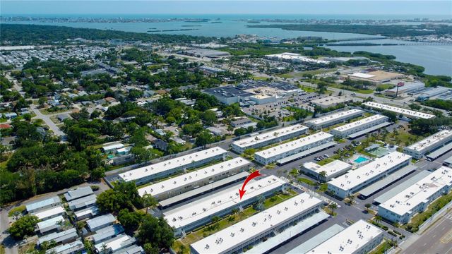 5267 81ST STREET N 21, St Petersburg, FL 33709