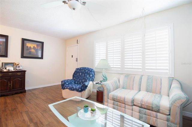 5267 81ST STREET N 21, St Petersburg, FL 33709