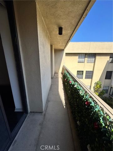 750 N Kings Road 325, West Hollywood, CA 90069