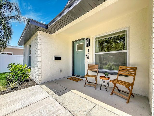 4251 4TH AVENUE N, St Petersburg, FL 33713