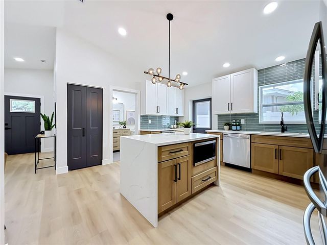 4251 4TH AVENUE N, St Petersburg, FL 33713