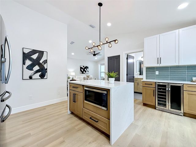 4251 4TH AVENUE N, St Petersburg, FL 33713