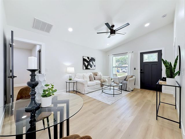 4251 4TH AVENUE N, St Petersburg, FL 33713