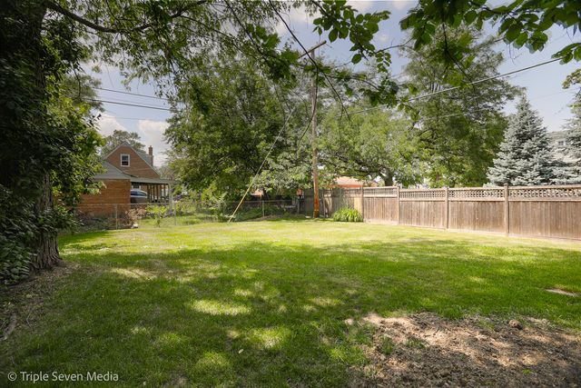 18352 Cowing Court, Homewood, IL 60430