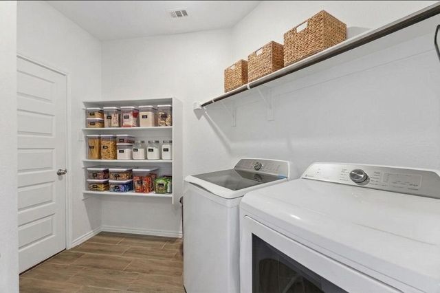 925 Billups Drive, Van Alstyne, TX 75495