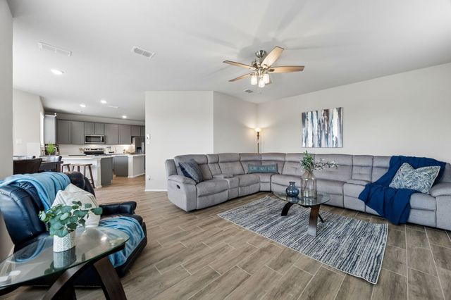 925 Billups Drive, Van Alstyne, TX 75495