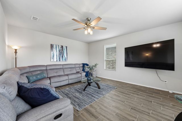 925 Billups Drive, Van Alstyne, TX 75495