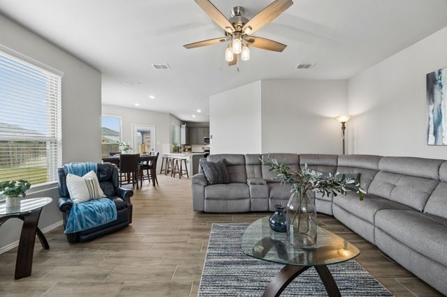 925 Billups Drive, Van Alstyne, TX 75495