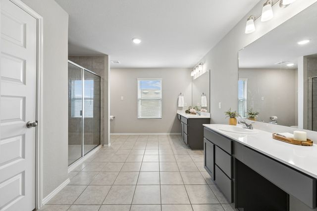 925 Billups Drive, Van Alstyne, TX 75495