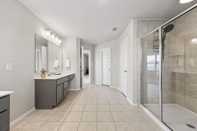925 Billups Drive, Van Alstyne, TX 75495
