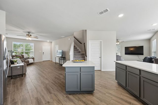 925 Billups Drive, Van Alstyne, TX 75495