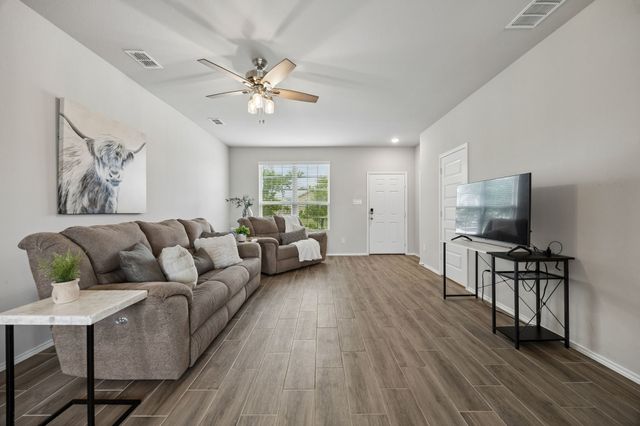 925 Billups Drive, Van Alstyne, TX 75495