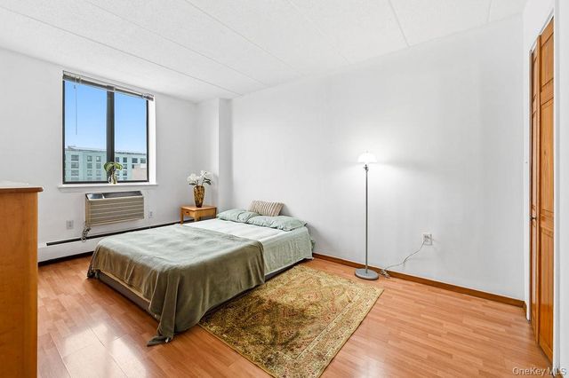 133-36 41st Road 7F, Flushing, NY 11355