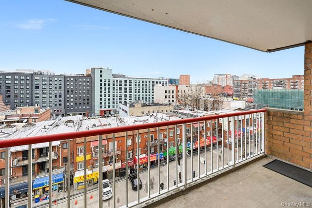 133-36 41st Road 7F, Flushing, NY 11355