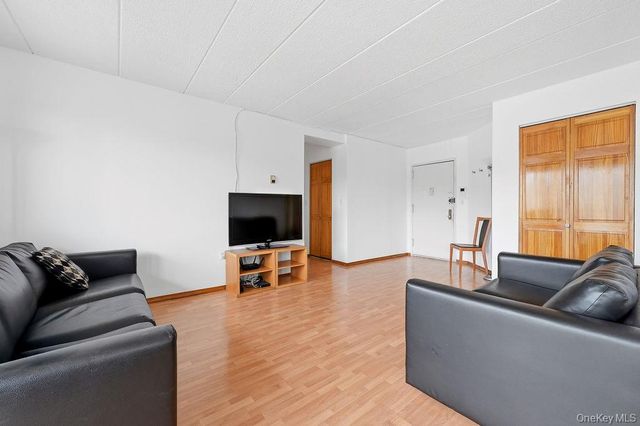 133-36 41st Road 7F, Flushing, NY 11355