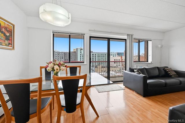 133-36 41st Road 7F, Flushing, NY 11355