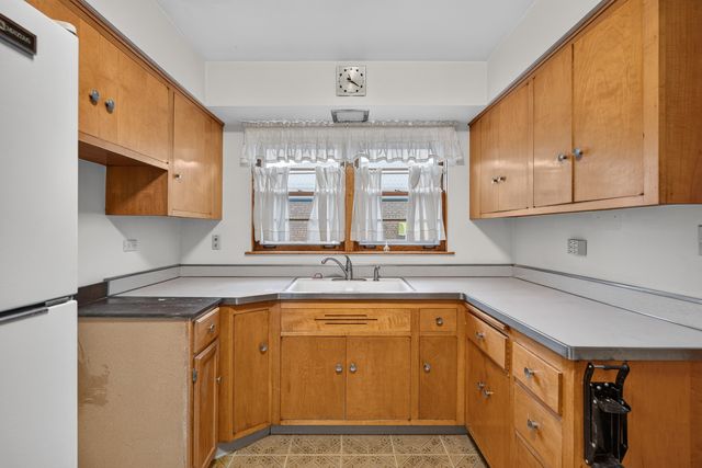 2224 Park Avenue, North Riverside, IL 60546