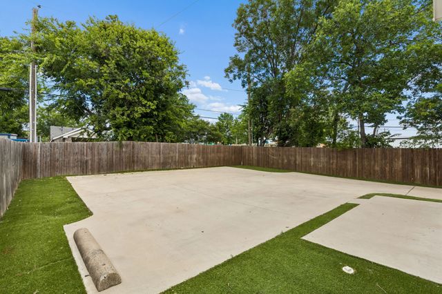 2941 Gordon Avenue, Fort Worth, TX 76110