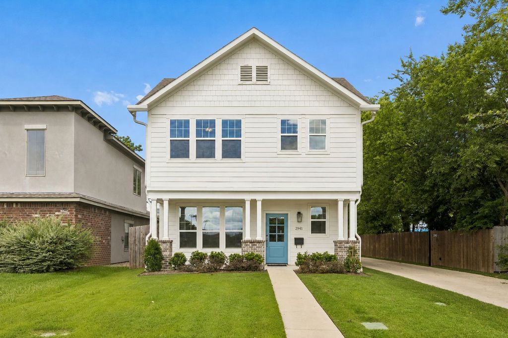 2941 Gordon Avenue, Fort Worth, TX 76110