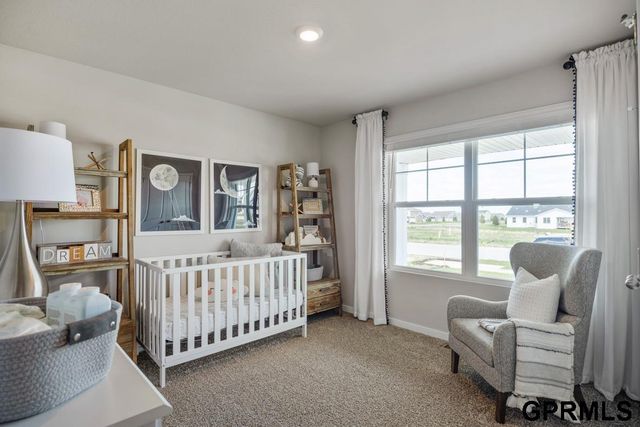 8812 S 184th Street, Omaha, NE 68136