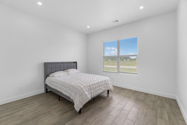 223 Road 5714, Cleveland, TX 77327