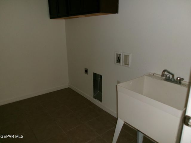 4704 PISTOLERO Lane A, El Paso, TX 79912