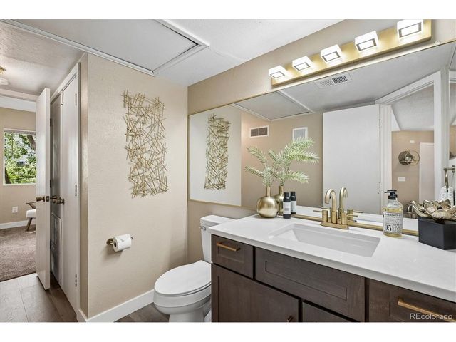 1820 Newland Ct 205, Lakewood, CO 80214