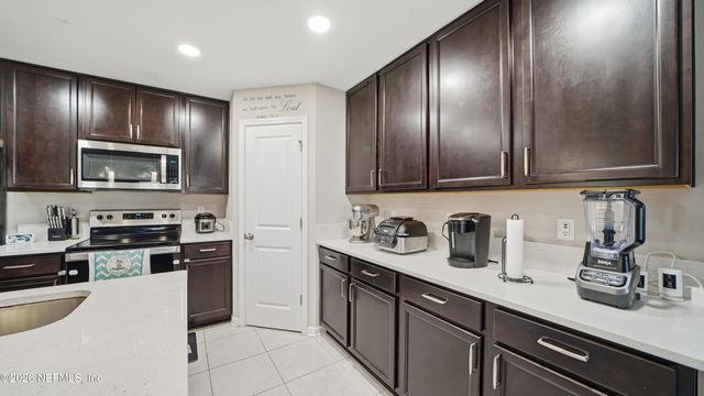 12307 CHERRY BLUFF Drive, Jacksonville, FL 32218