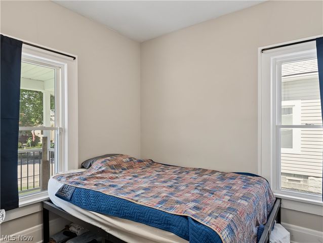 553 Wesleyan Avenue, Barberton, OH 44203