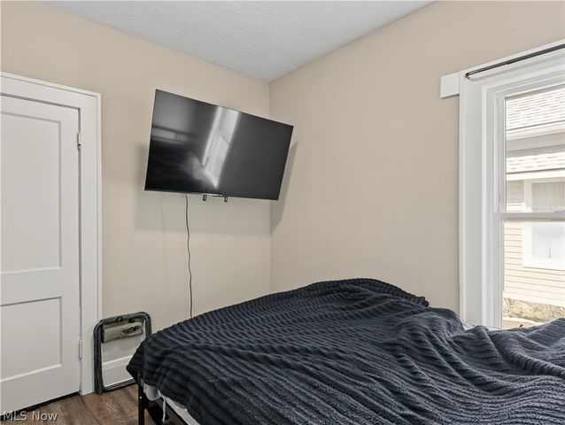 553 Wesleyan Avenue, Barberton, OH 44203
