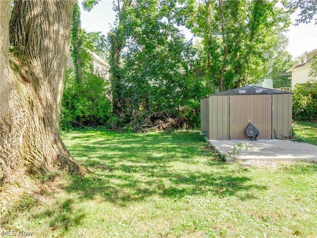 553 Wesleyan Avenue, Barberton, OH 44203