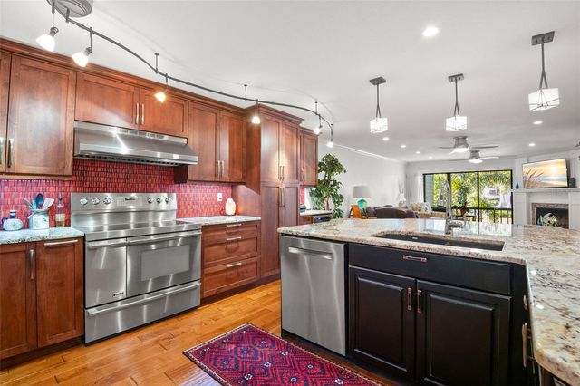 12 MARINER DRIVE, Tarpon Springs, FL 34689