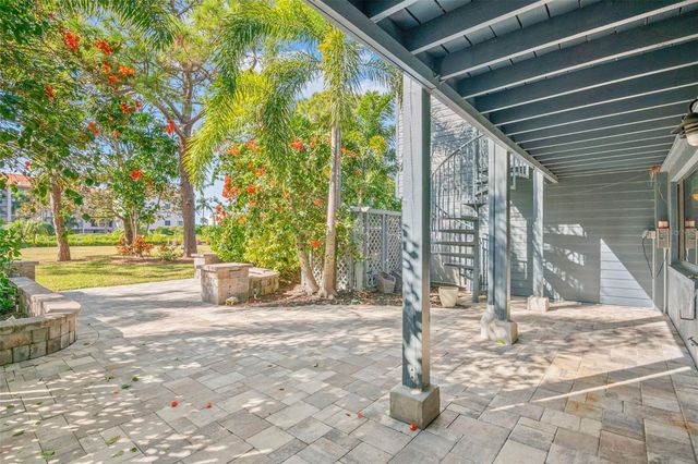 12 MARINER DRIVE, Tarpon Springs, FL 34689