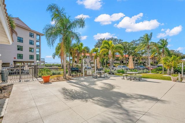 12 MARINER DRIVE, Tarpon Springs, FL 34689