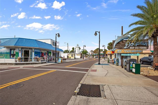 12 MARINER DRIVE, Tarpon Springs, FL 34689