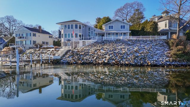 32 Bishops Bay Road, East Lyme, CT 06357