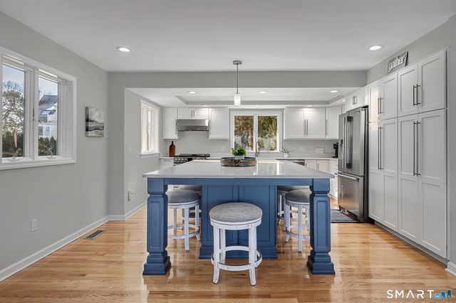 32 Bishops Bay Road, East Lyme, CT 06357